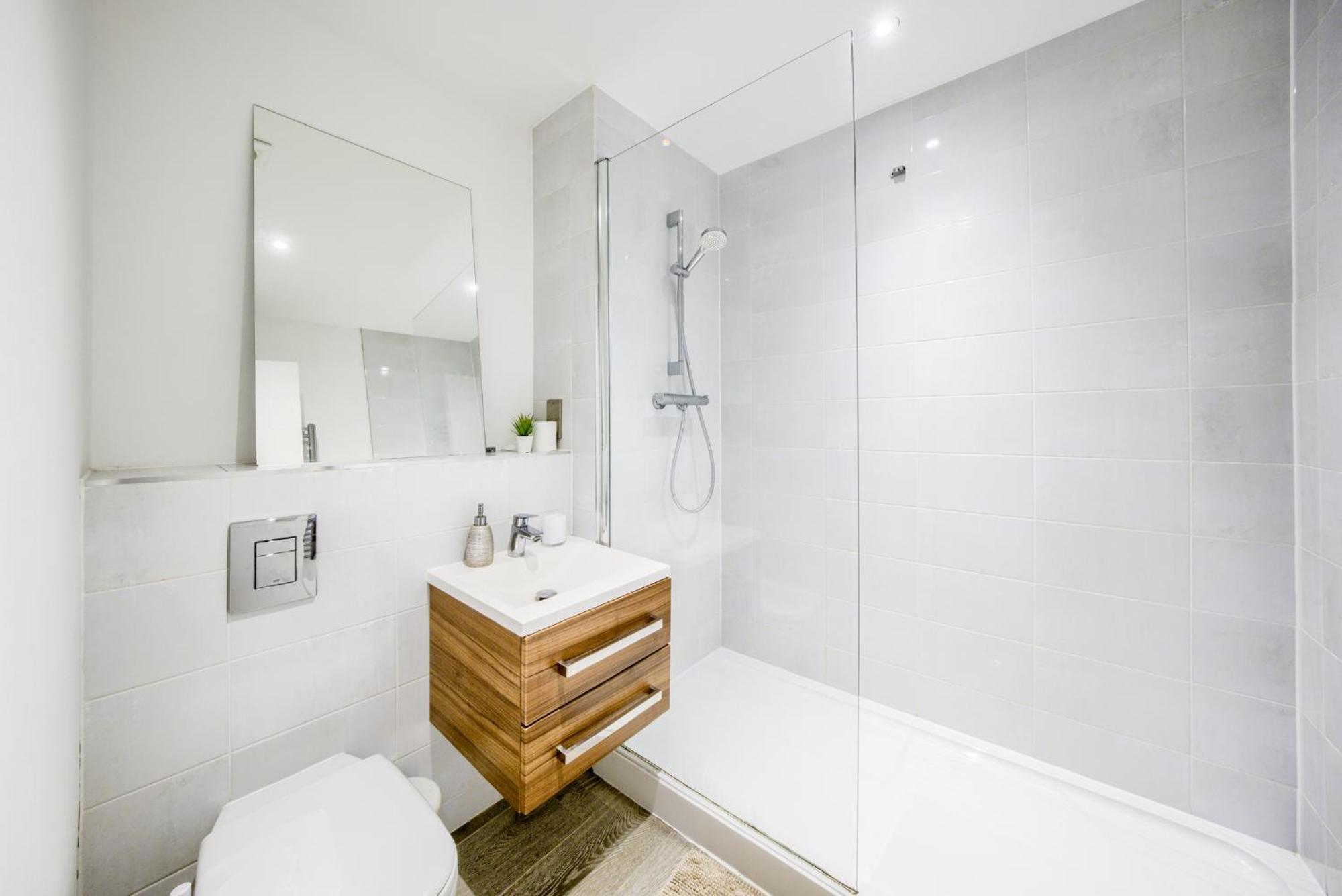 Modern 2 Bed Apartment With Central Location Birmingham Esterno foto
