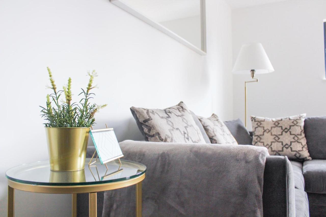 Modern 2 Bed Apartment With Central Location Birmingham Esterno foto